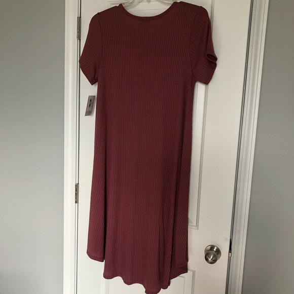 🛍 Lularoe Medium Carly Dress! - Picture 2 of 3